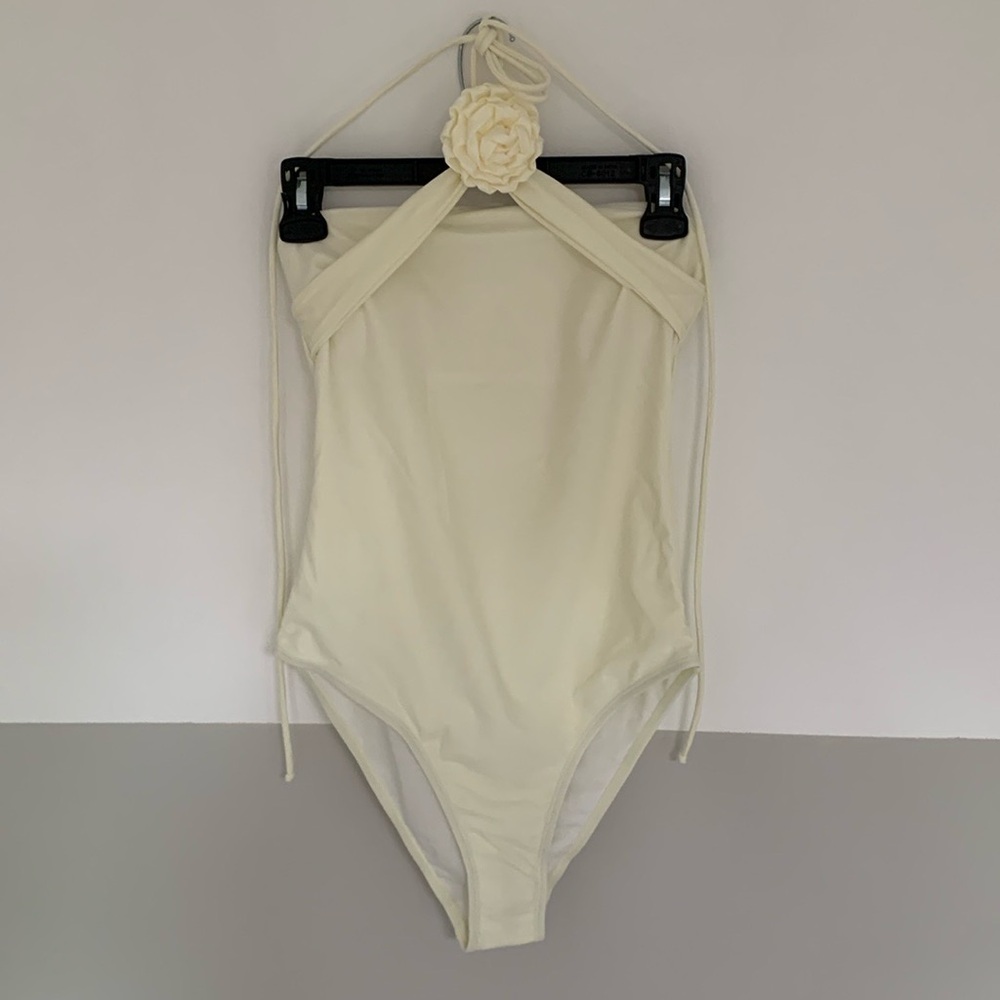 New, Strapless one piece swimsuit with versatile belt/neck tie. Unbranded, lined - Picture 3 of 6
